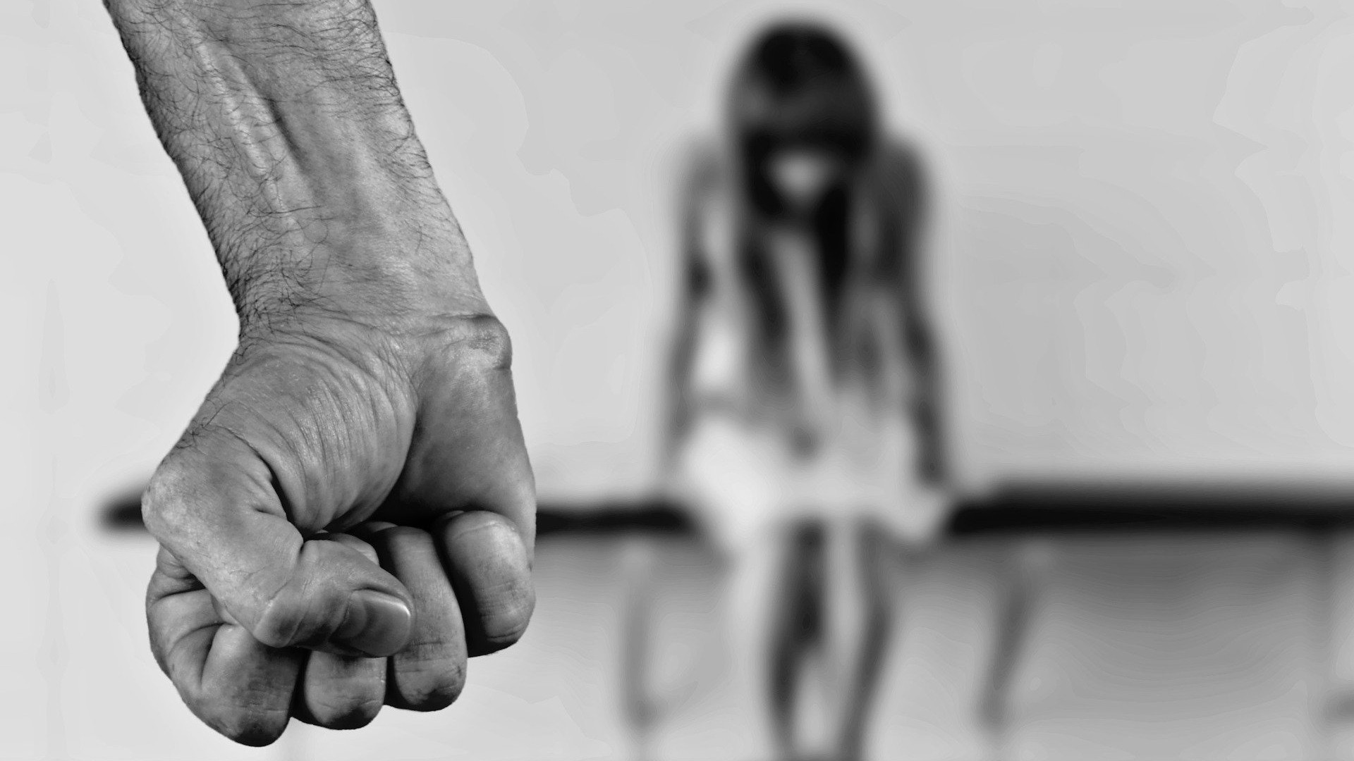 Projeto de lei aumenta pena de feminicídio para até 40 anos